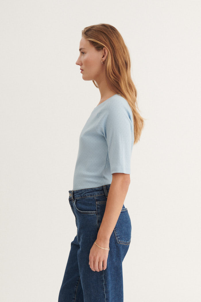 Basic Apparel Arense Tee T-shirts 114 Cashmere Blue